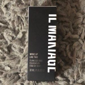 IL MAKIAGE  woke up like this foundation shade 180
